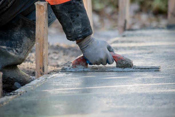 Best Concrete Pool Decks in Travis Ranch, TX